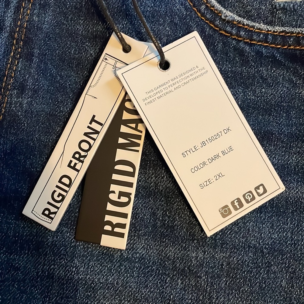 Women's Distressed Denim Shorts - Picture 2 of 5